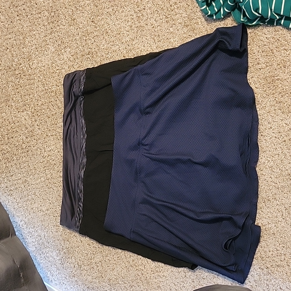 Women's active/workout skirts